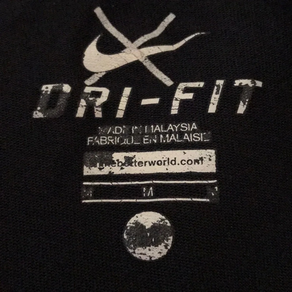Nike soft black Dri-Fit T-shirt with yellow logo - Picture 5 of 7